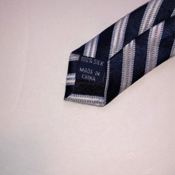 NWOT Jones New York Tie - Picture 3 of 3